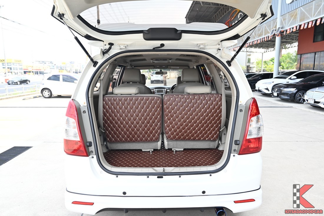 เบาะแถวหน้า Toyota Innova 2.0 V ปี 2012