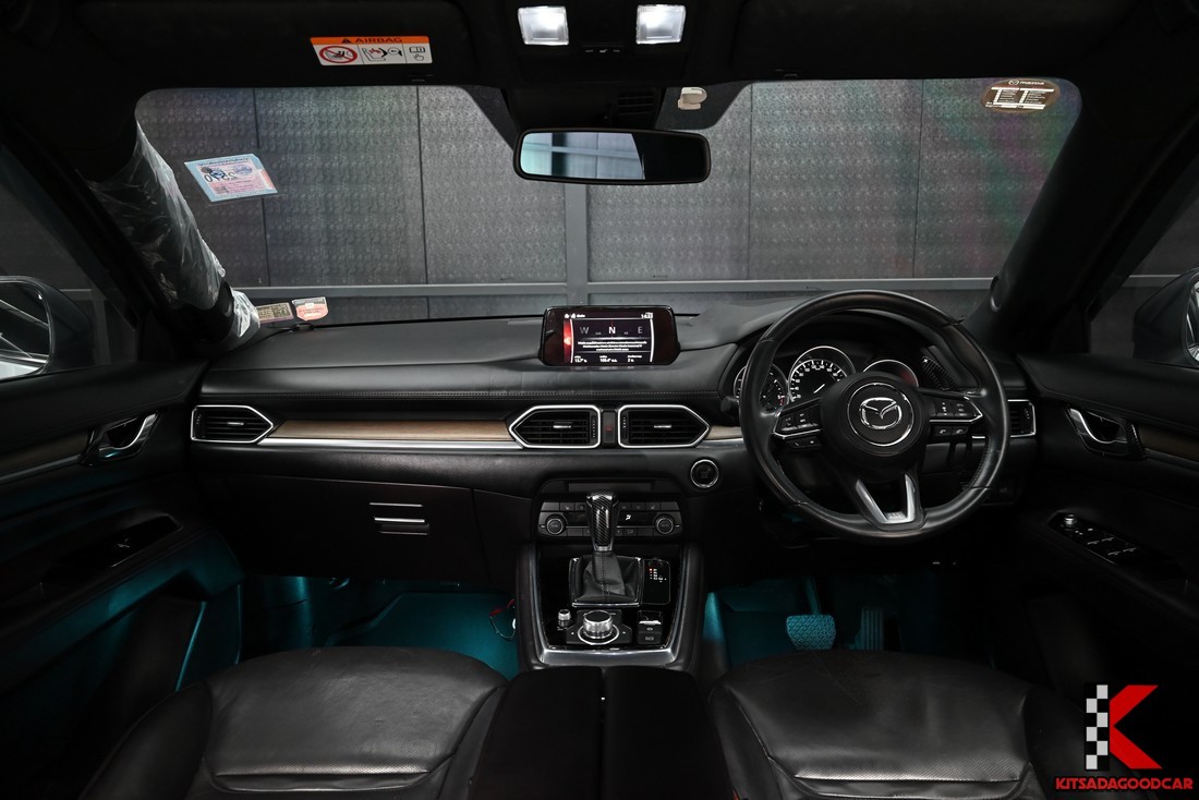 Mazda CX-8 XDL 2020 มือสอง ฝาท้ายและพื้นที่สัมภาระ