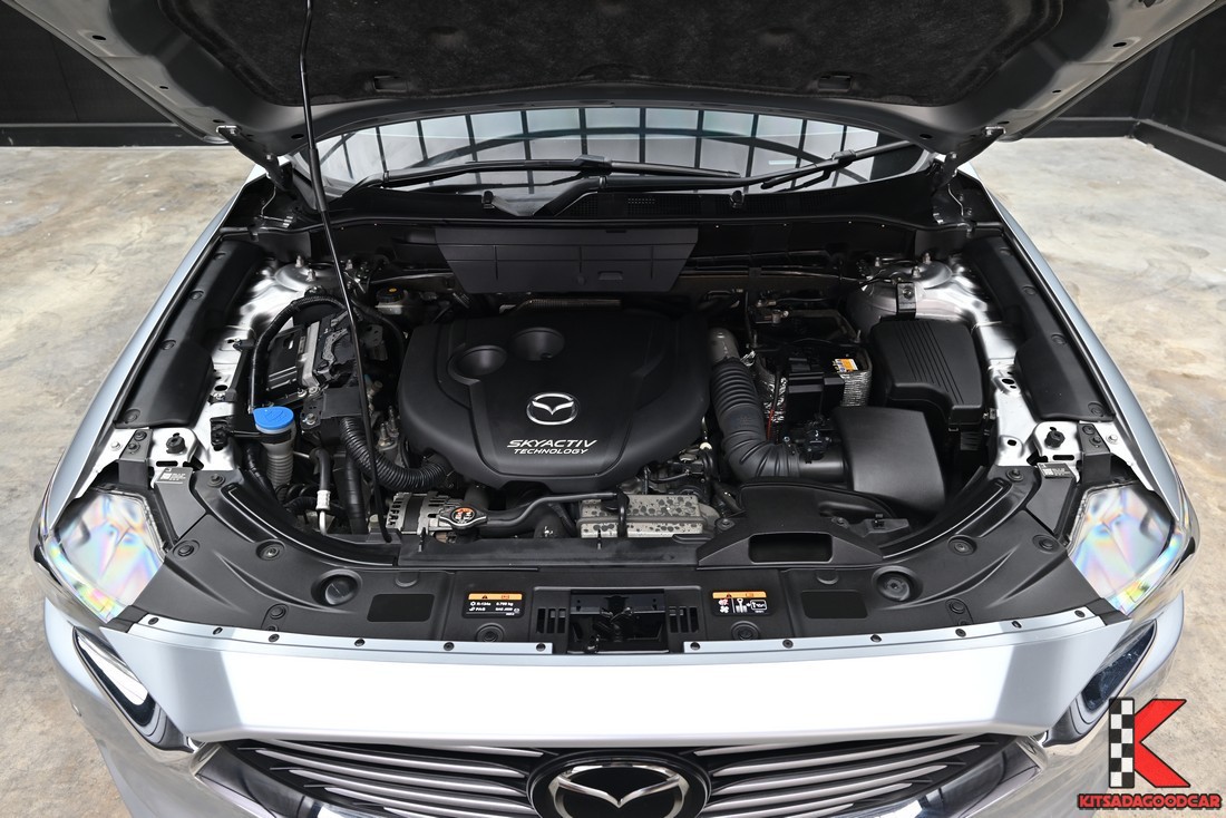 Mazda CX-8 2.2 XDL 2020 มือสอง ห้องเครื่องดีเซล