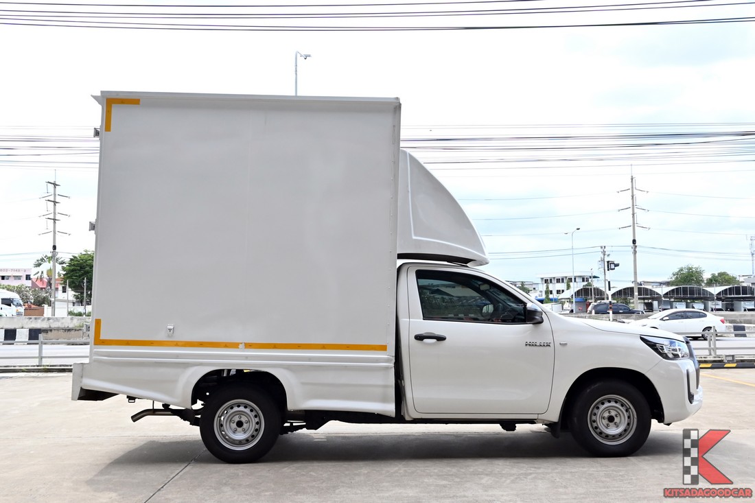 ด้านข้างซ้าย Toyota Hilux Revo ตู้ทึบ 2022