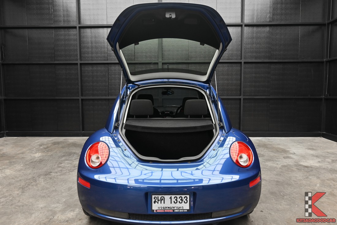 Volkswagen New Beetle 1.6 สีน้ำเงิน จดทะเบียนปี 2011 ภาพคันจริงลำดับ 6