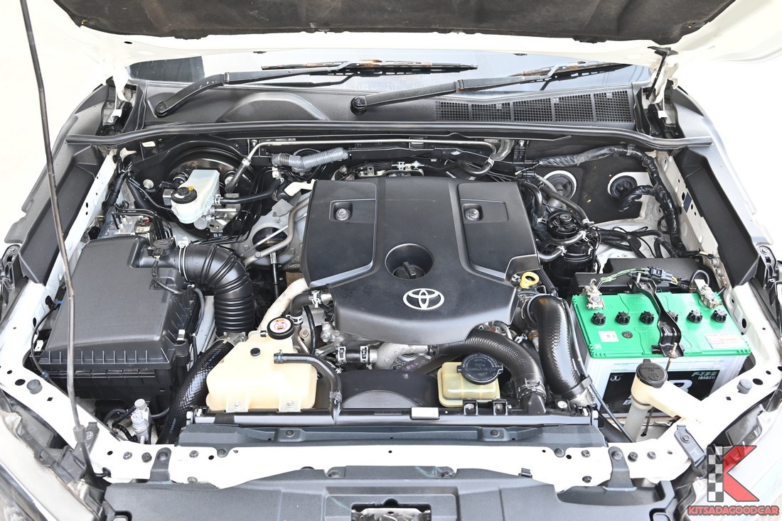 ห้องเครื่องดีเซล 2.4 Toyota Revo 2GD-FTV