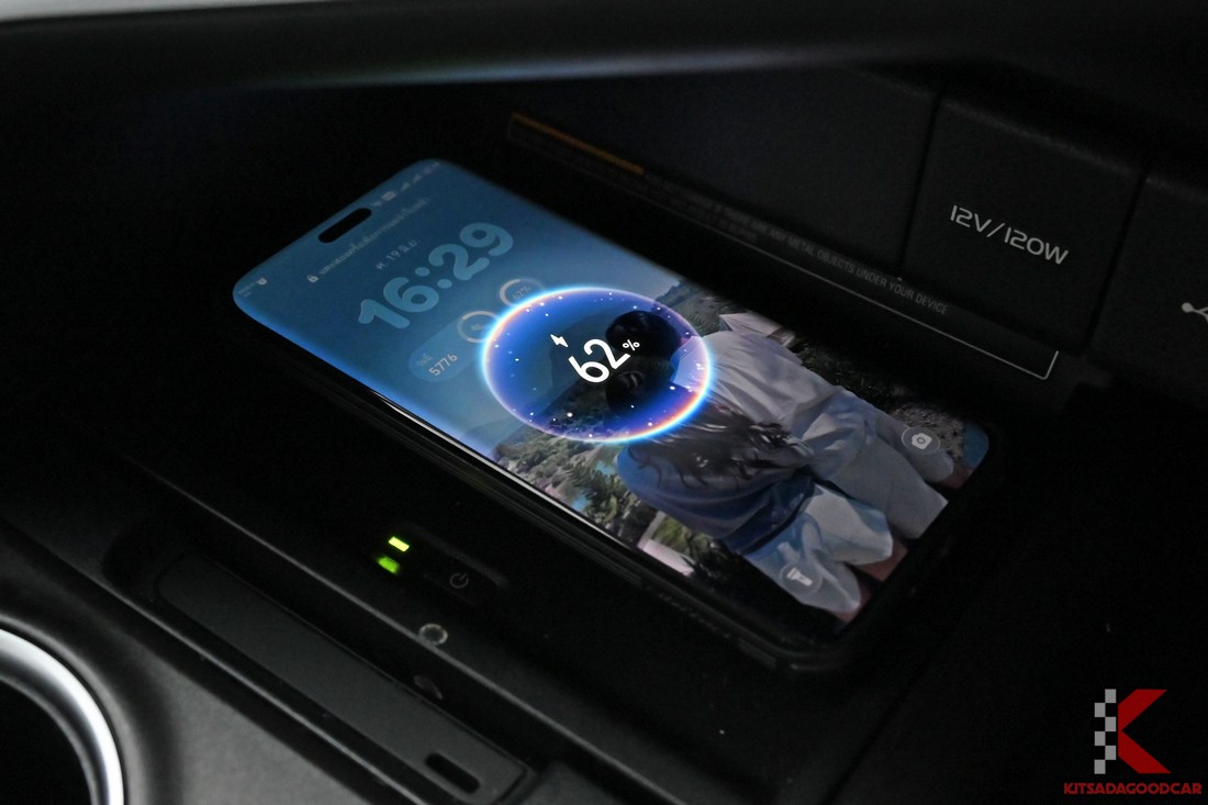 Toyota CAMRY 2.5 Sport 2022 มือสอง แอร์ดิจิตอลและชุดควบคุม