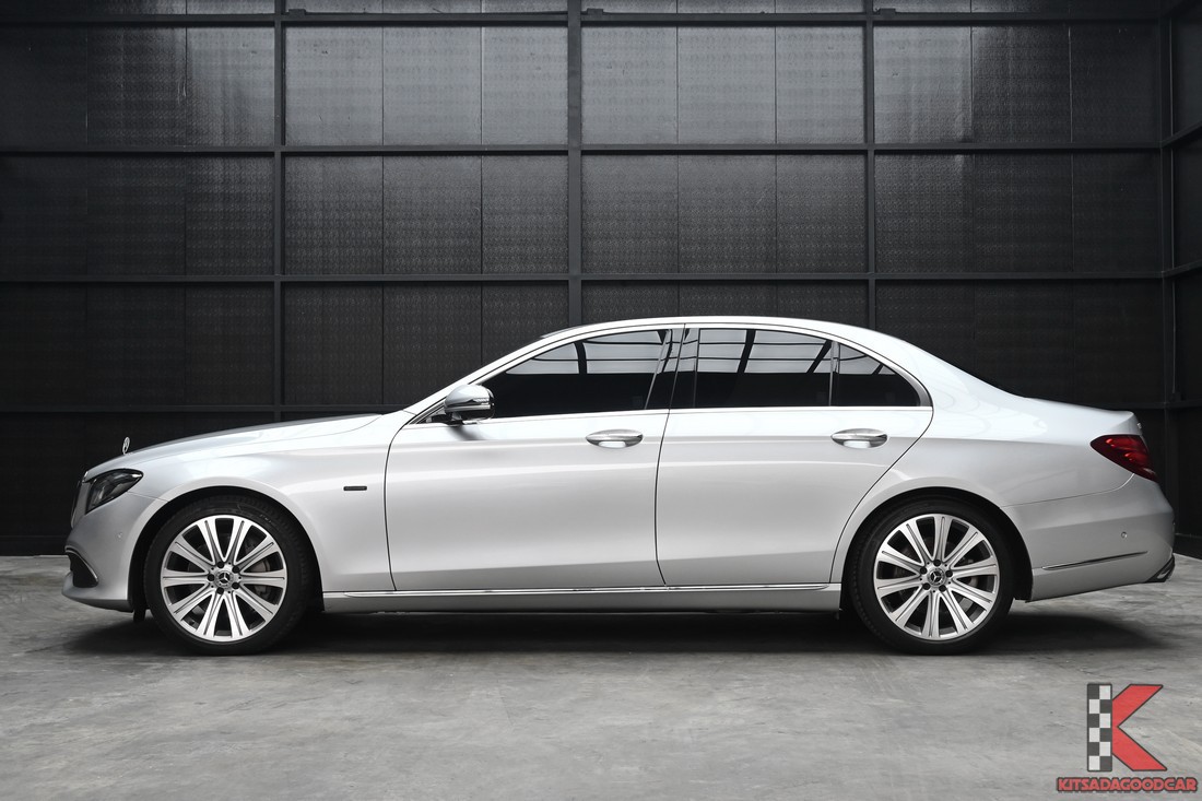 Mercedes-Benz E350e Exclusive W213 ปี 2018 ภาพรถจริง 5