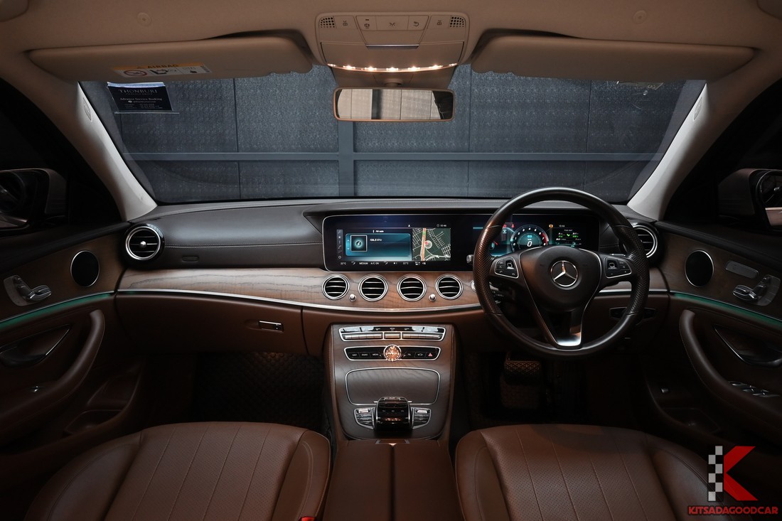 Mercedes-Benz E350e Exclusive W213 ปี 2018 ภาพรถจริง 10