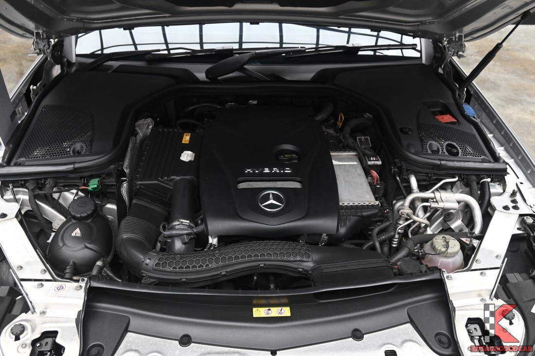 Mercedes-Benz E350e Exclusive W213 ปี 2018 ภาพรถจริง 20