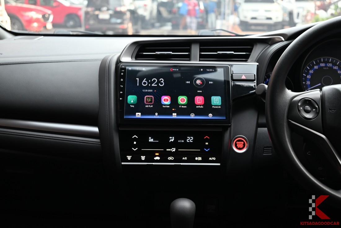 หน้าจอกลางและปุ่มสตาร์ท Honda Jazz