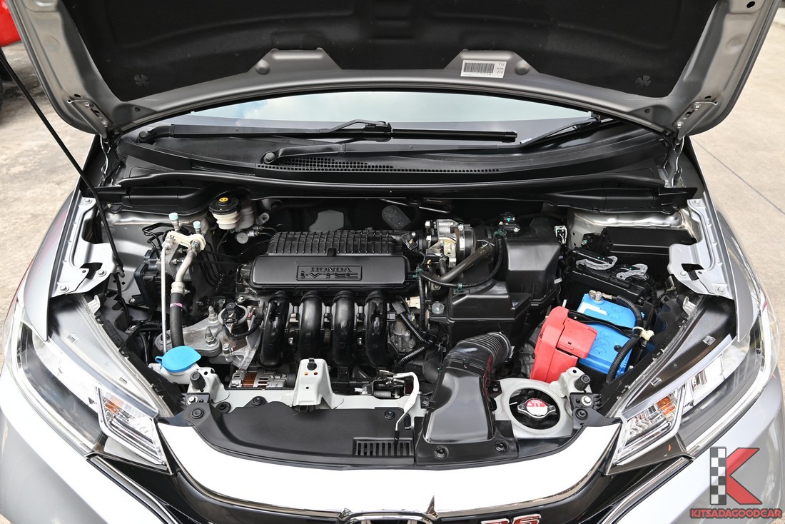 ห้องเครื่อง 1.5 i-VTEC Honda Jazz RS