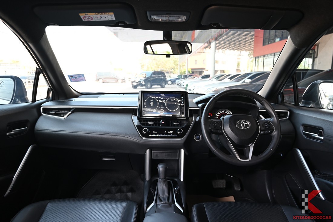 มุมกว้างภายในห้องโดยสาร Corolla Cross