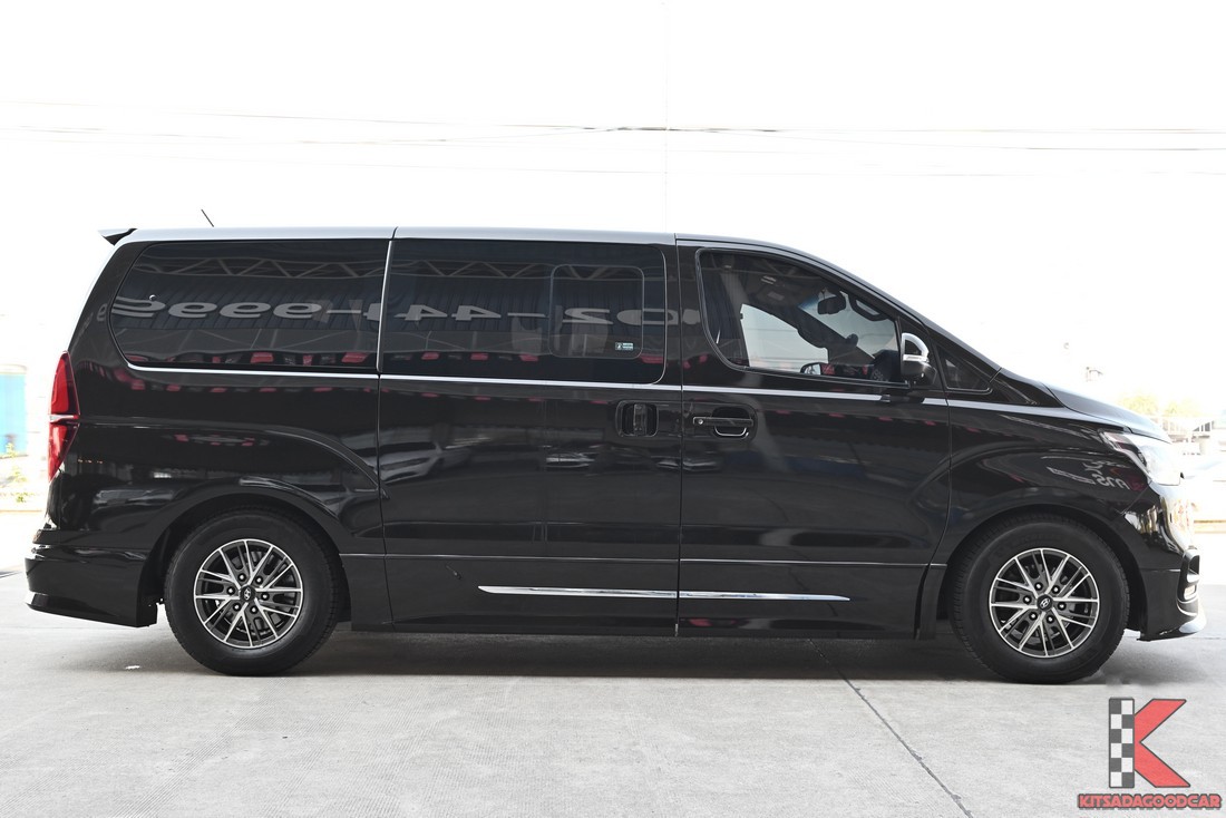 สัดส่วนด้านข้าง Hyundai H-1 Deluxe
