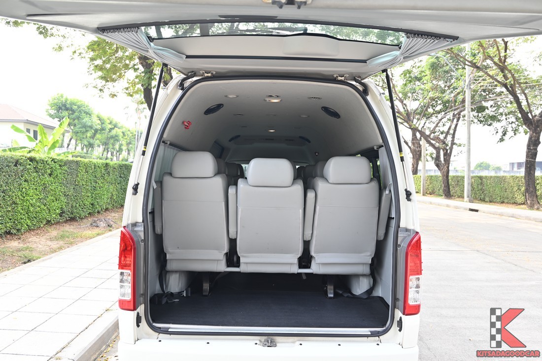 พื้นที่เก็บสัมภาระท้าย หลังคาสูง