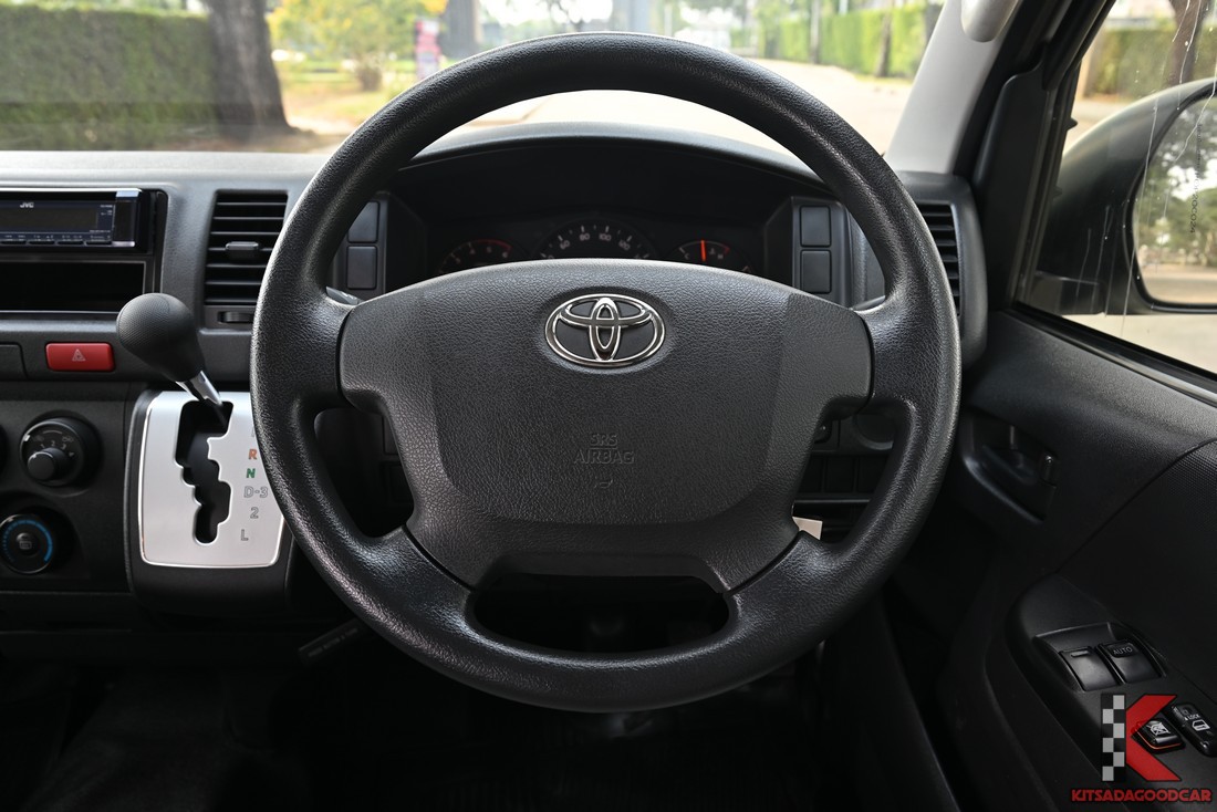 พวงมาลัยและคันเกียร์อัตโนมัติ