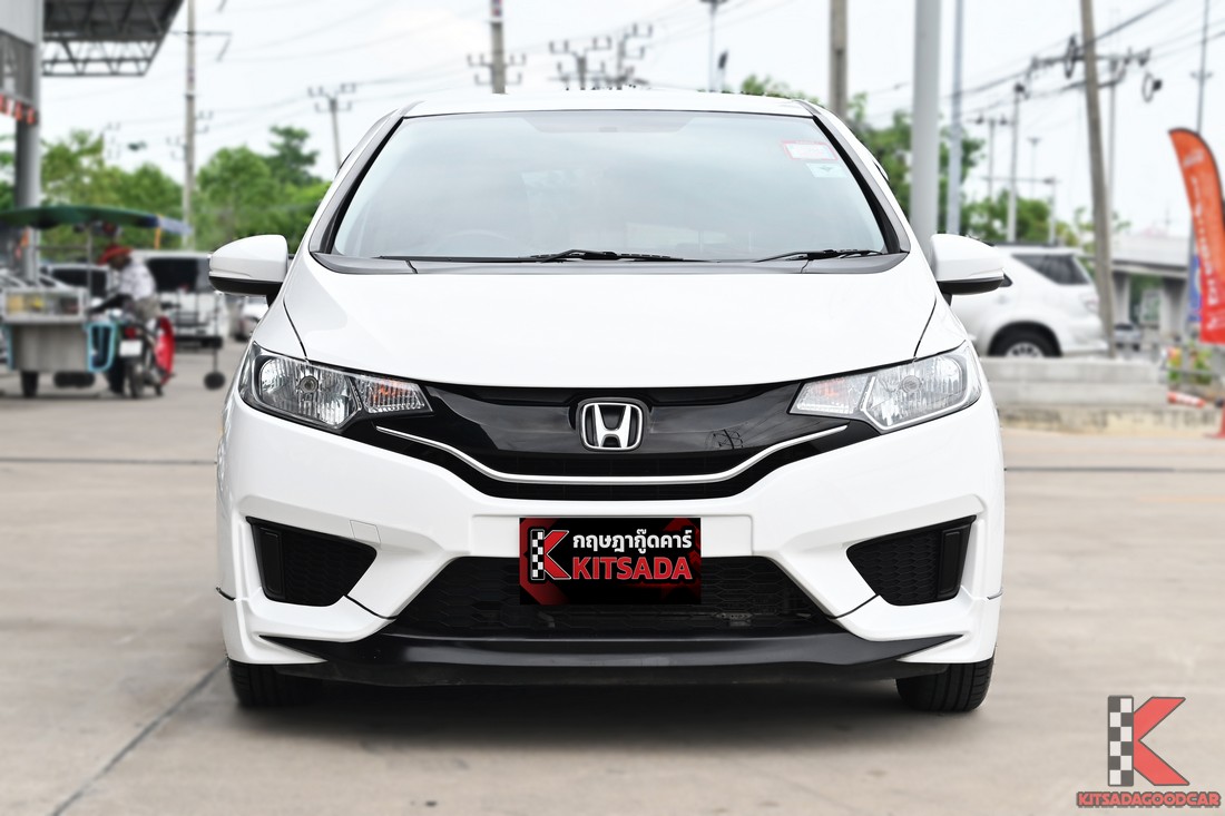 Honda JAZZ 1.5 V 2015 มือสอง มุมหน้าตรง
