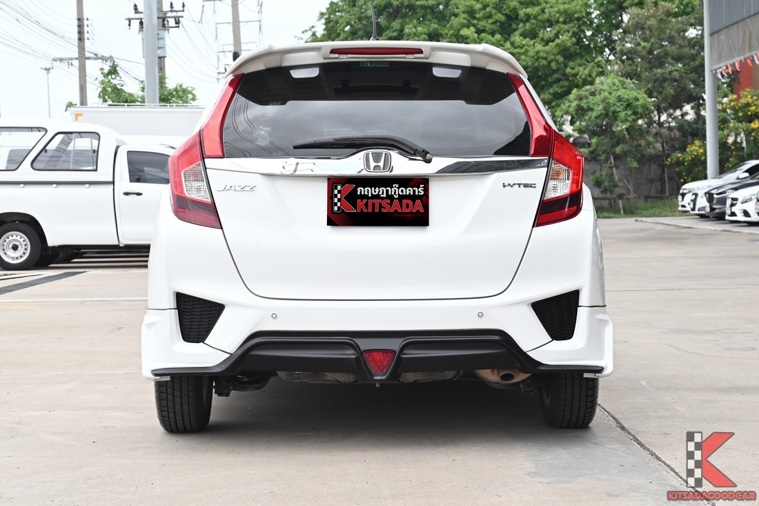 Honda JAZZ 2015 มุมท้ายตรง