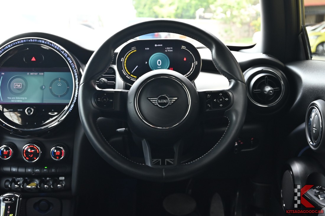 Mini COOPER SE 2022 มือสอง คอนโซลหน้า