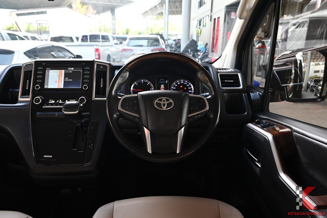 Toyota Majesty 2.8 Grande ปี 2020 หน้าจอและระบบควบคุม