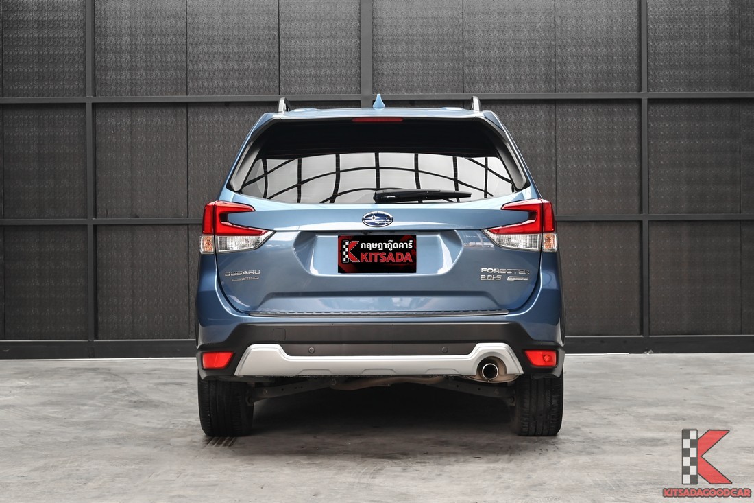 Subaru FORESTER 2.0 S EyeSight AWD ปี 2022 ด้านท้ายรถ