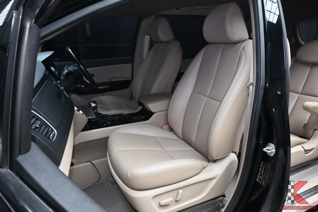 Kia Grand Carnival 2.2 EX ปี 2018 สีดำ ภาพคันจริงลำดับ 9