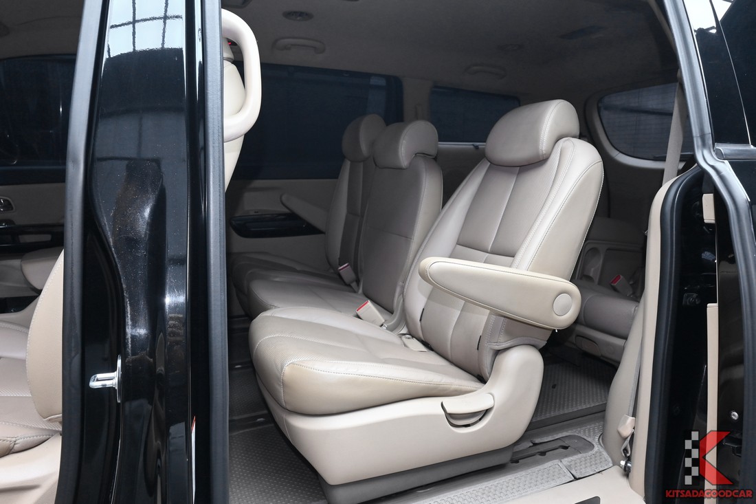Kia Grand Carnival 2.2 EX ปี 2018 สีดำ ภาพคันจริงลำดับ 10