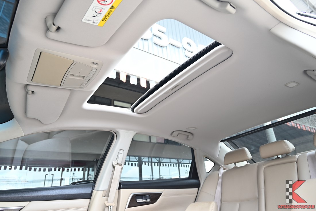Nissan TEANA 2.5 XV ปี 2015 หลังคาซันรูฟ