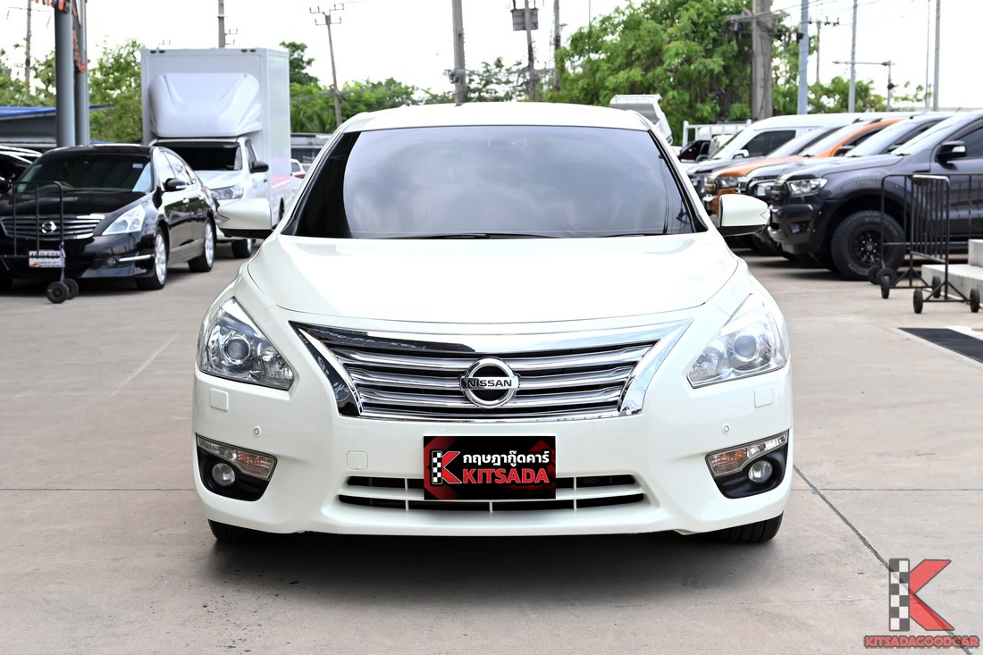 Nissan TEANA 2.5 XV ปี 2015 มุมหน้าตรง