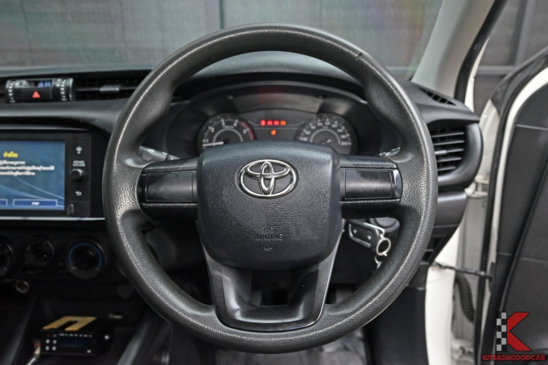 Toyota HILUX REVO เบาะคู่หน้า