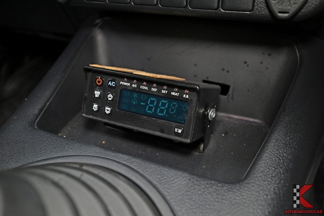 Toyota HILUX REVO จอเครื่องเสียงและแผงแอร์