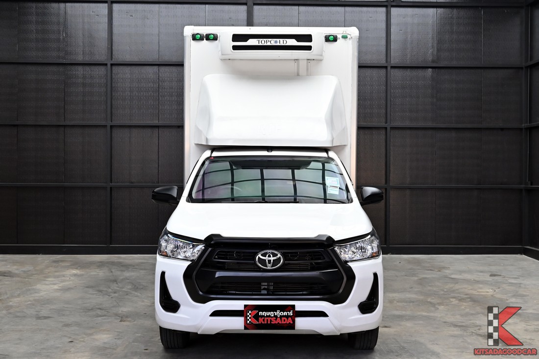 Toyota HILUX REVO 2022 กระบะตู้เย็น มุมหน้าตรง