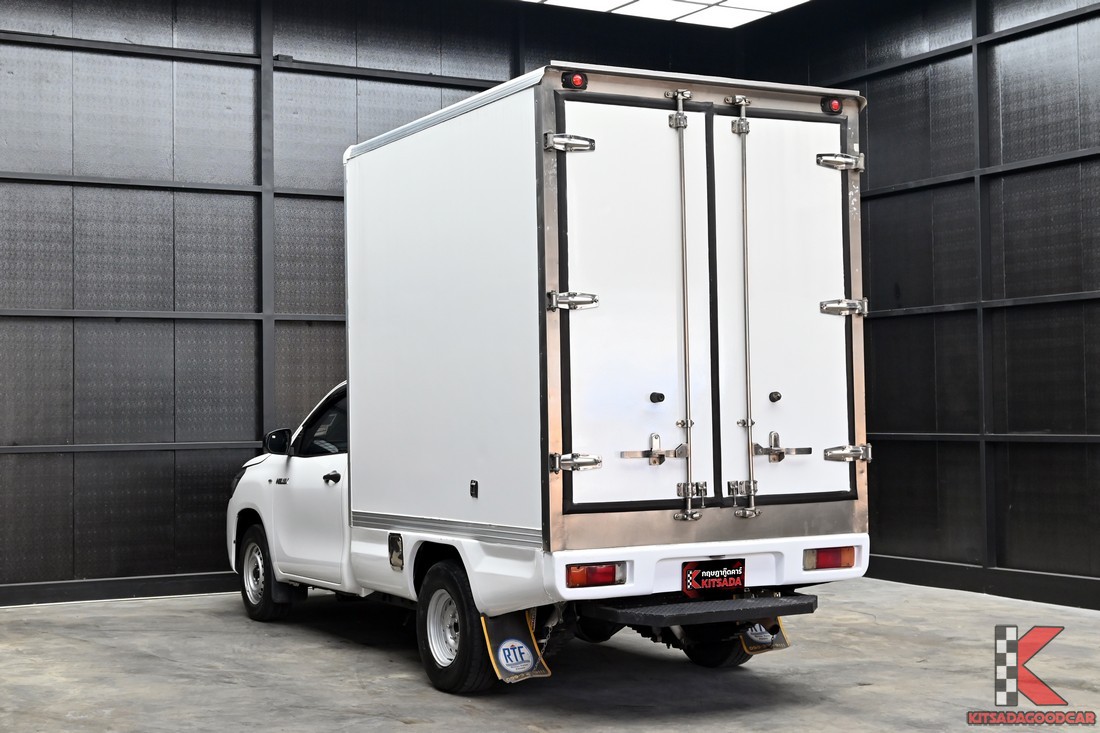 Toyota HILUX REVO ตู้เย็น มุมด้านหน้า