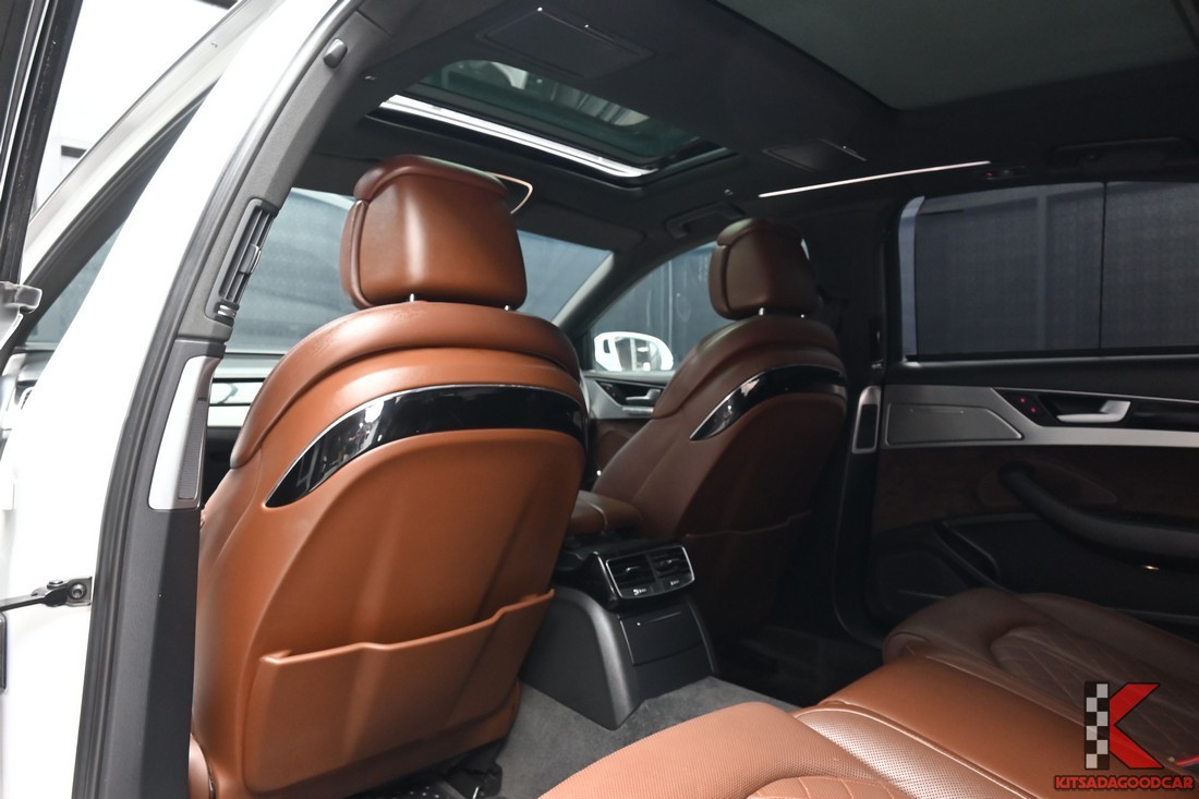 Audi A8L 2.0 Hybrid ปี 2014 ฝาท้ายไฟฟ้า