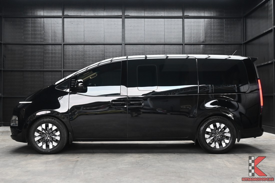 Hyundai Staria 2.2 SEL ปี 2022 มือสอง เบาะ VIP ภาพรถจริง 5