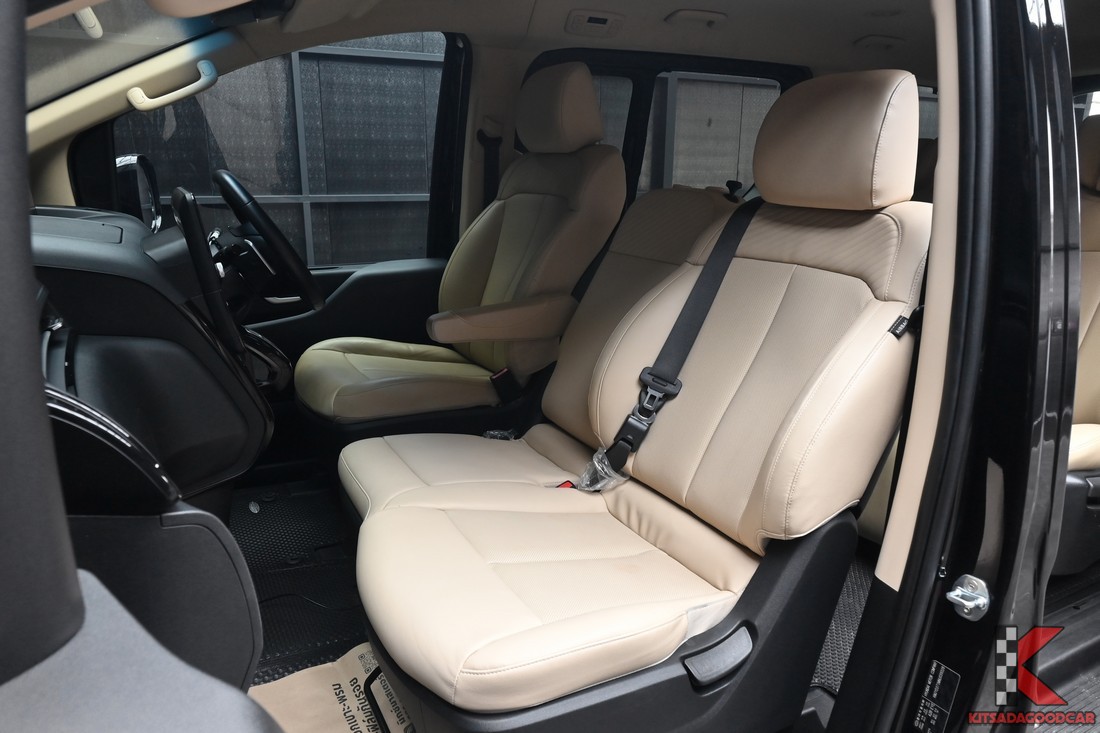 Hyundai Staria 2.2 SEL ปี 2022 มือสอง เบาะ VIP ภาพรถจริง 8
