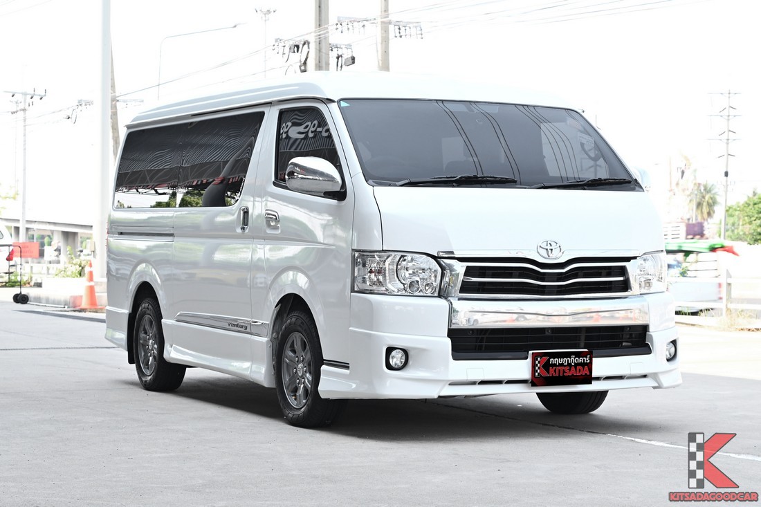 Toyota Ventury 3.0 V ปี 2019 มือสอง สีขาว ไมเนอร์เชนจ์ หน้าใหม่ มุมหน้าเฉียง