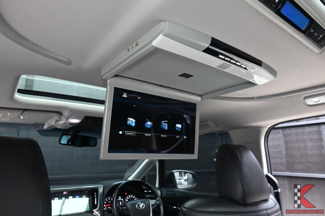 Toyota Vellfire 2.5 Z G EDITION 2017 มือสอง ห้องโดยสารตอนหลัง