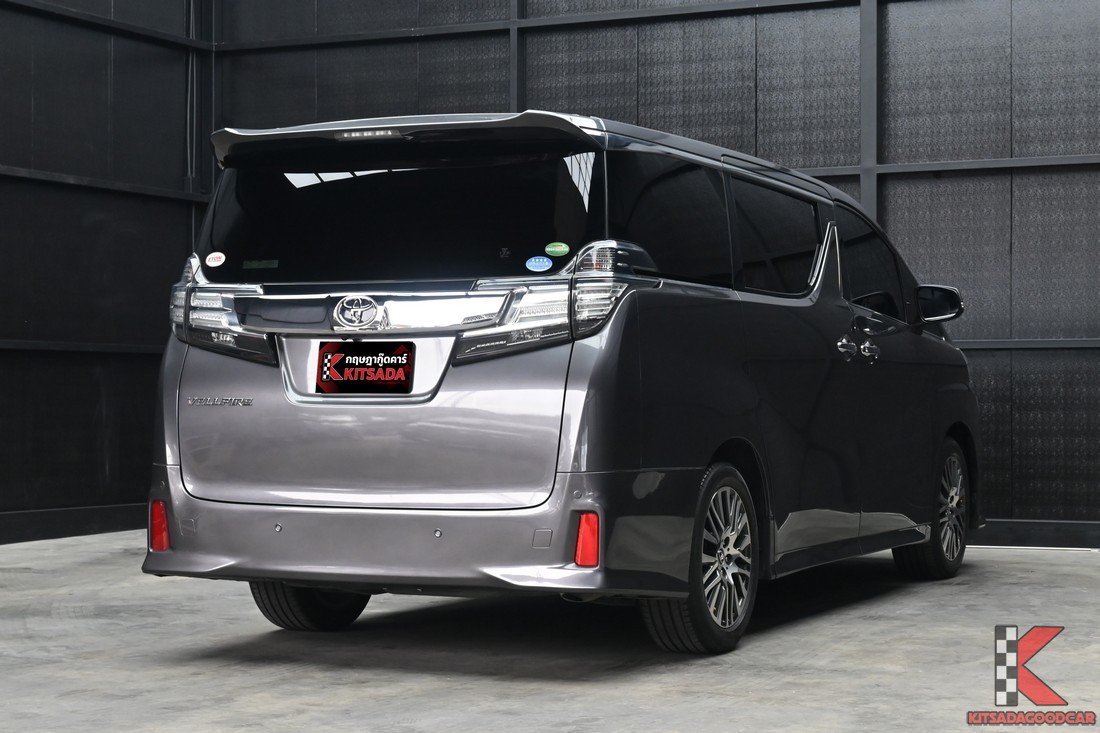Toyota Vellfire 2.5 Z G EDITION 2017 มือสอง สีเทา มุมด้านข้างหน้า