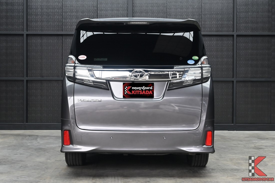 Toyota Vellfire 2.5 Z G EDITION 2017 มือสอง สีเทา มุมด้านท้าย