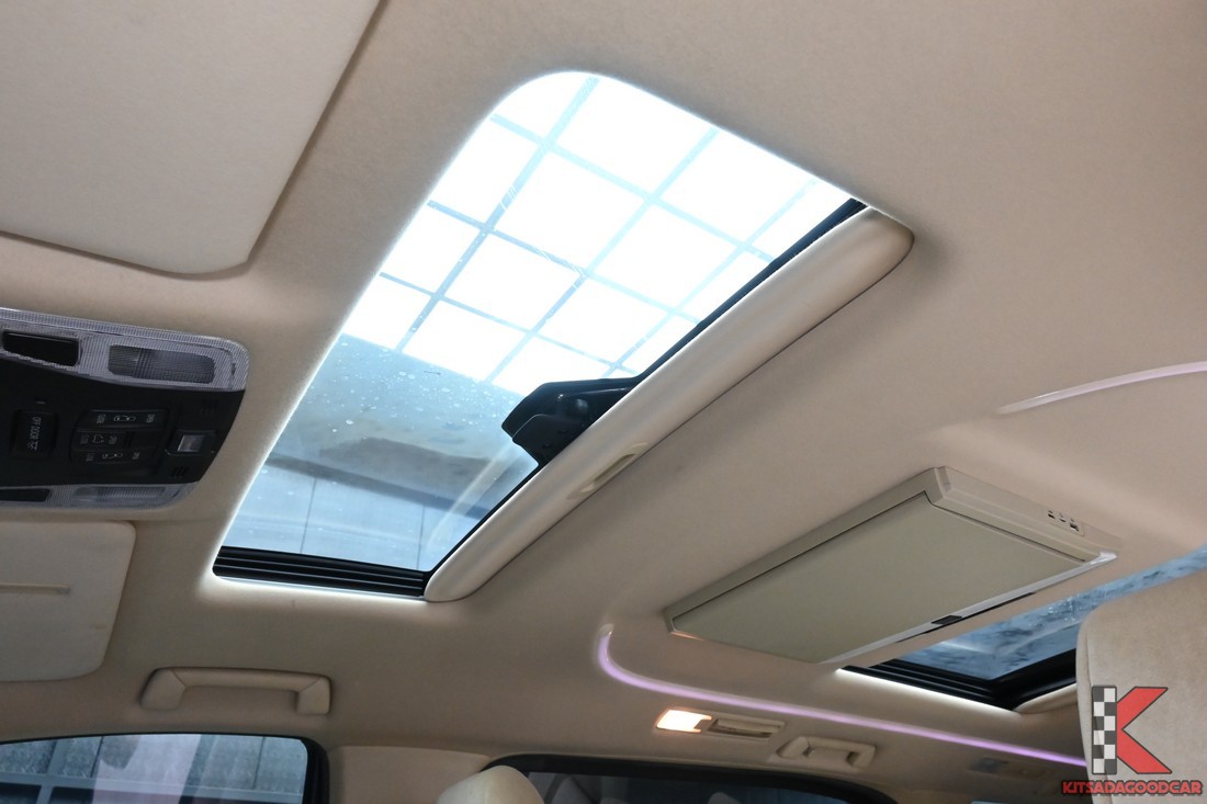 Toyota ALPHARD 2.5 HV X 4WD ปี 2021 คอนโซลหน้า