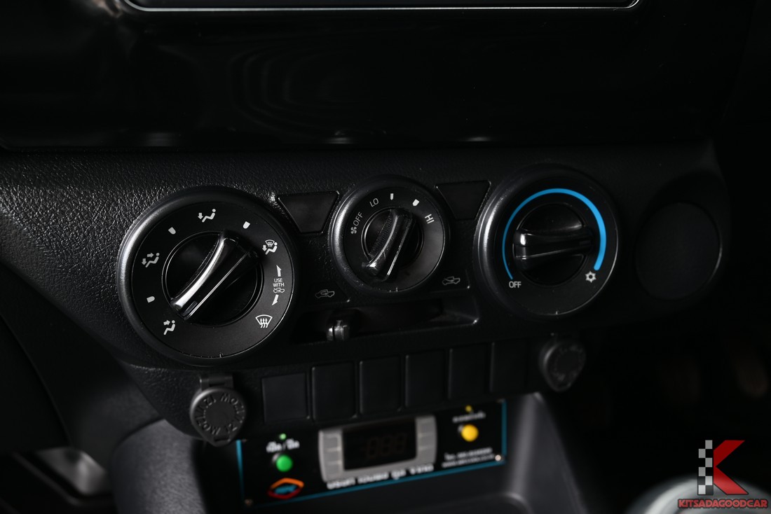 แผงปรับแอร์ภายในห้องโดยสาร