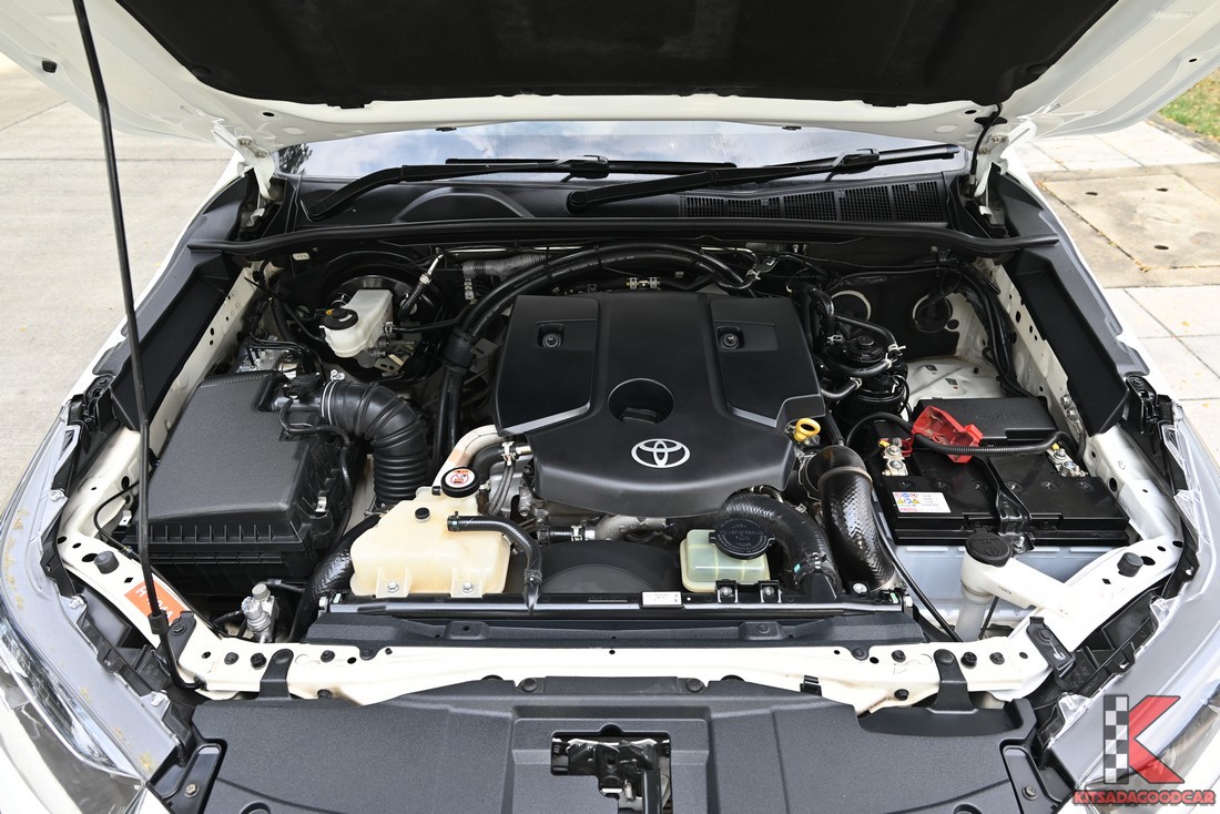 ห้องเครื่องดีเซล 2.4 ลิตร Revo