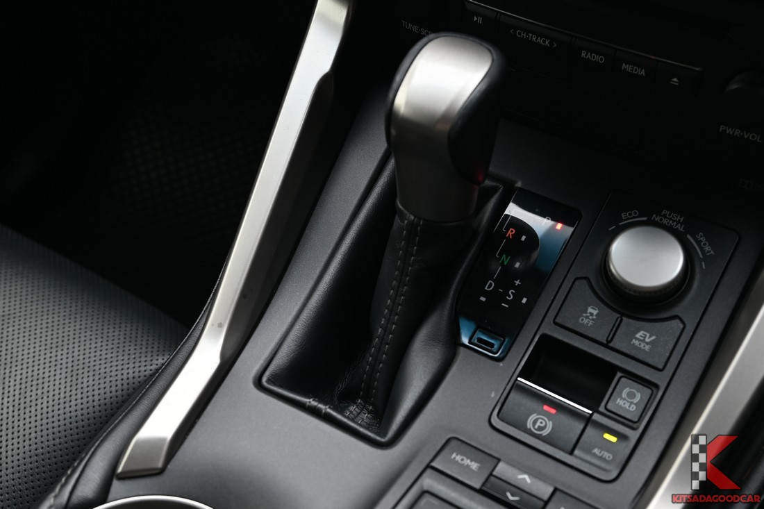 คอนโซลเกียร์ โหมดขับขี่ SPORT/ECO/NORMAL