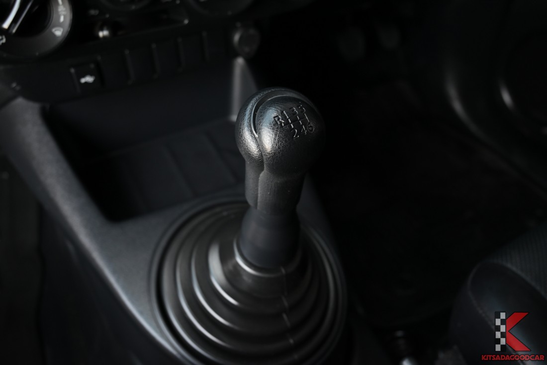 หัวเกียร์ธรรมดา 6 จังหวะ