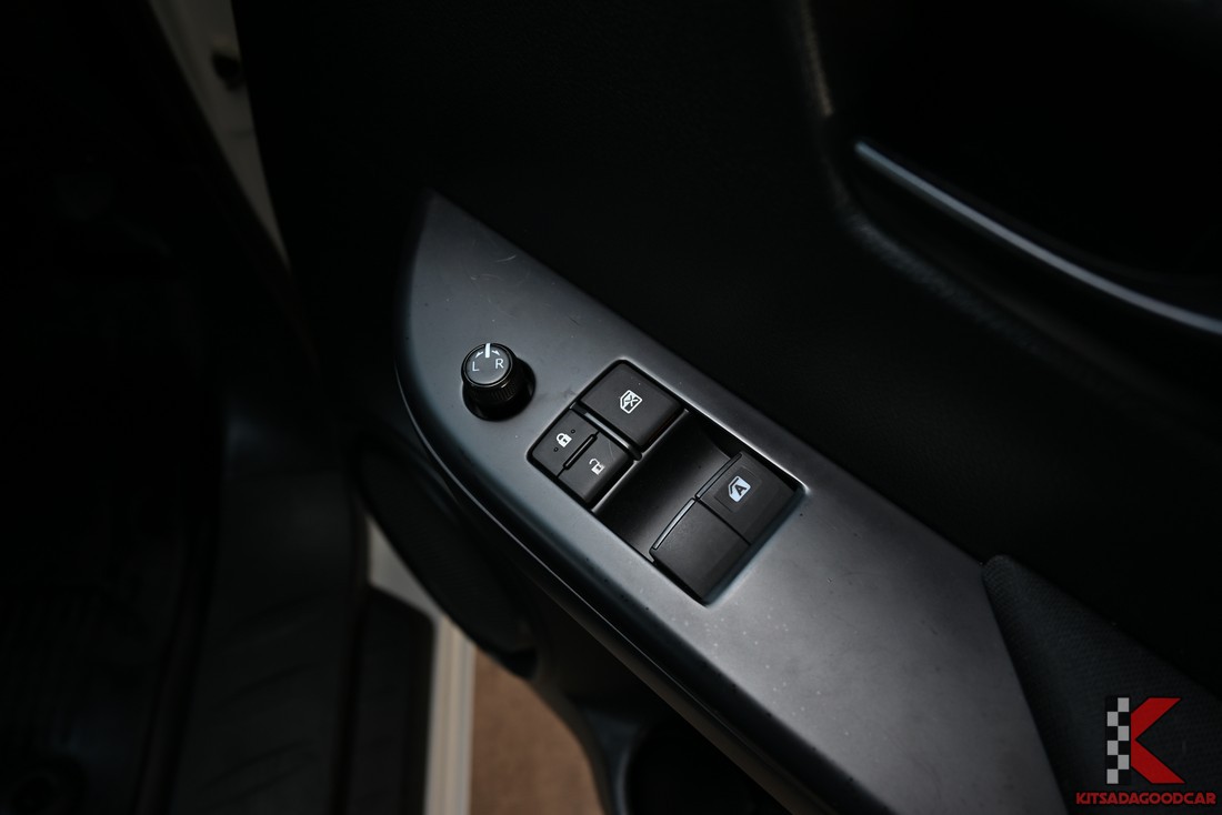 สวิตช์กระจกไฟฟ้าและปรับกระจกข้าง