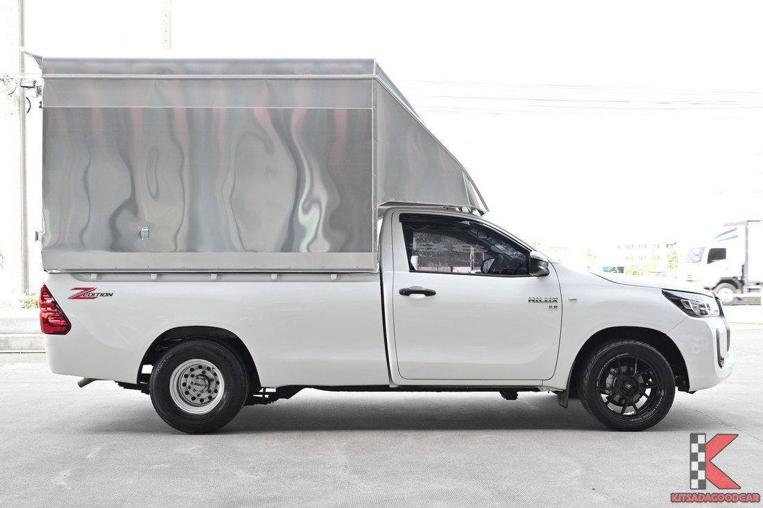 มุมด้านข้างซ้าย ตัวถังหัวเดี่ยว + ตู้ทึบสูง