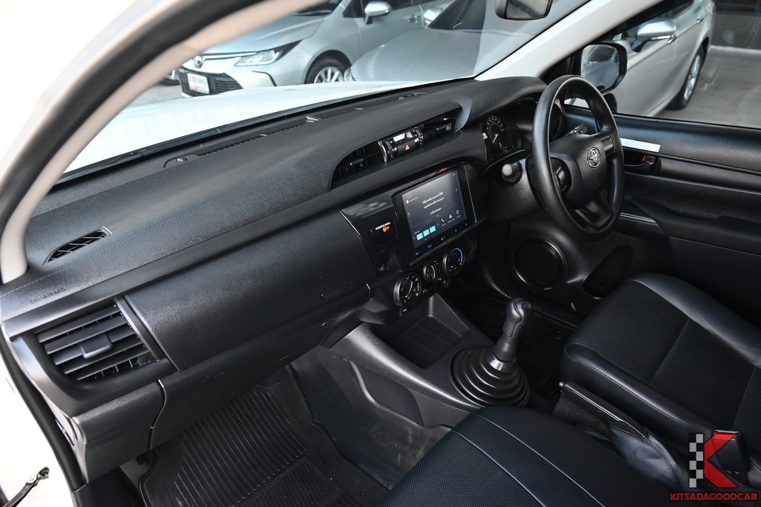 มุมกว้างภายในคอนโซลหน้า