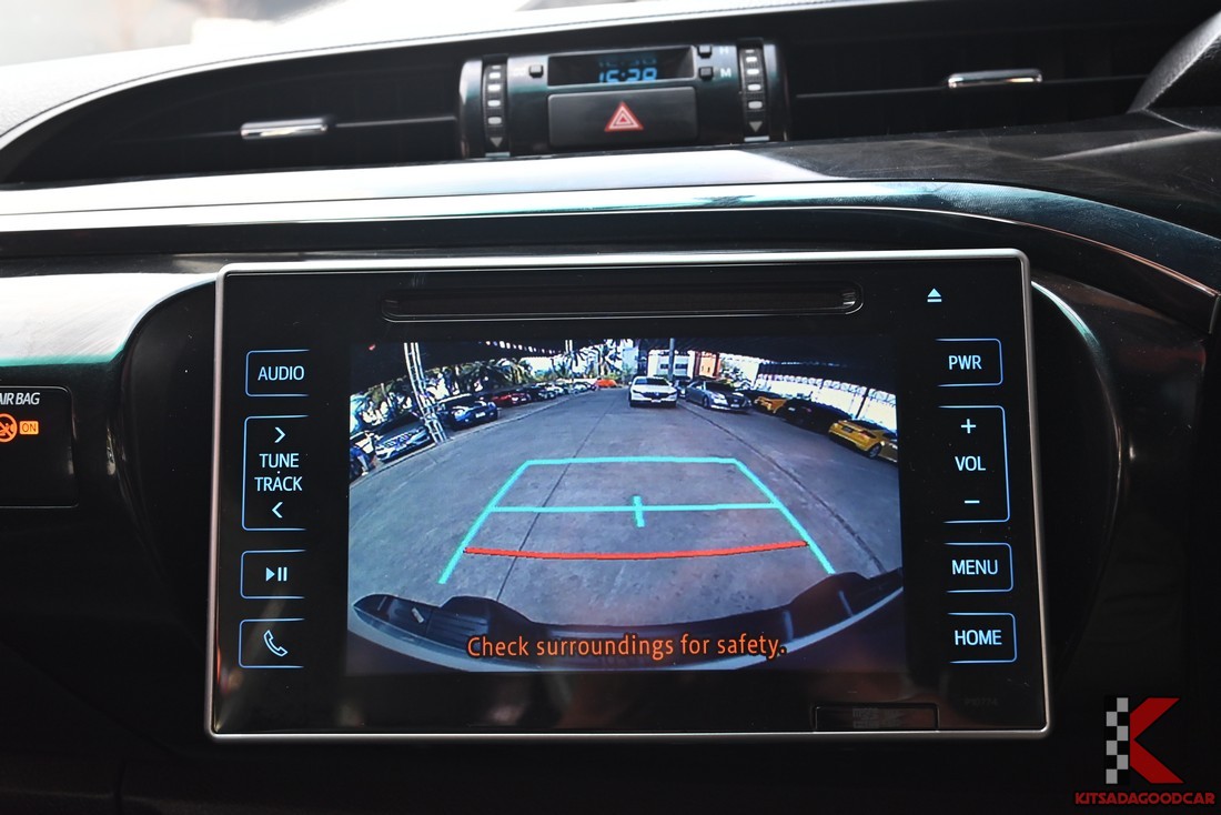 มุมกล้องถอยหลัง แสดงเส้นกะระยะ