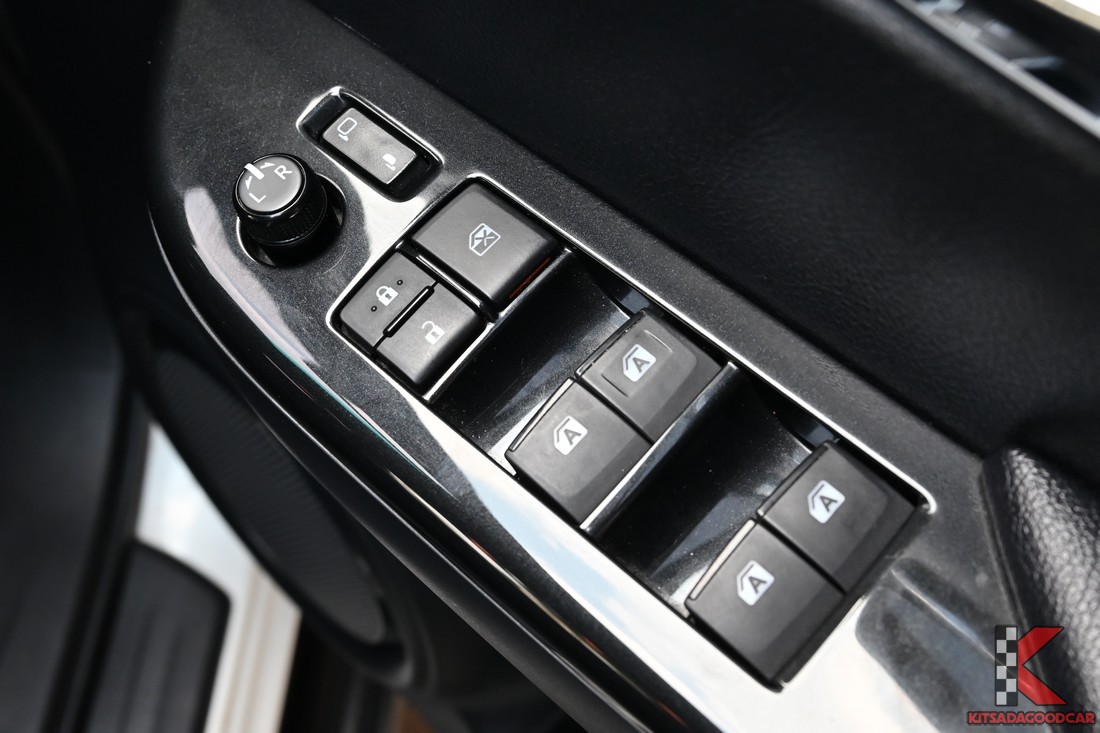 สวิตช์กระจกไฟฟ้าและปรับกระจกมองข้าง