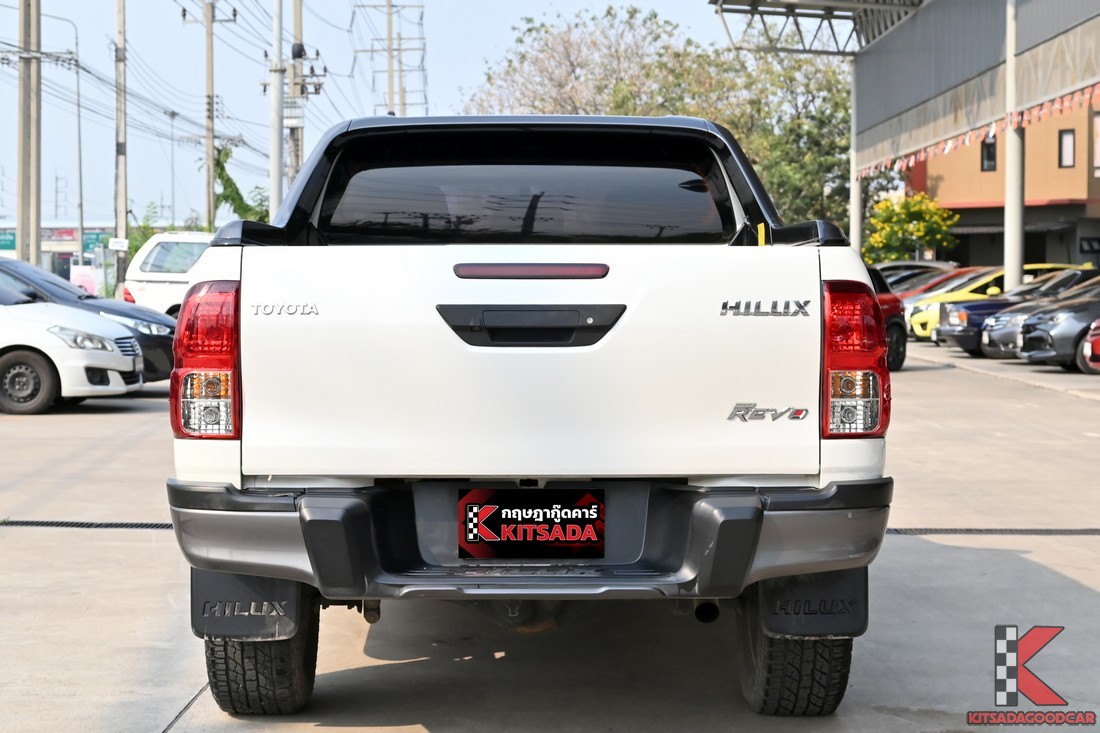 ท้ายรถตรง ฝากระบะ Toyota Hilux Revo