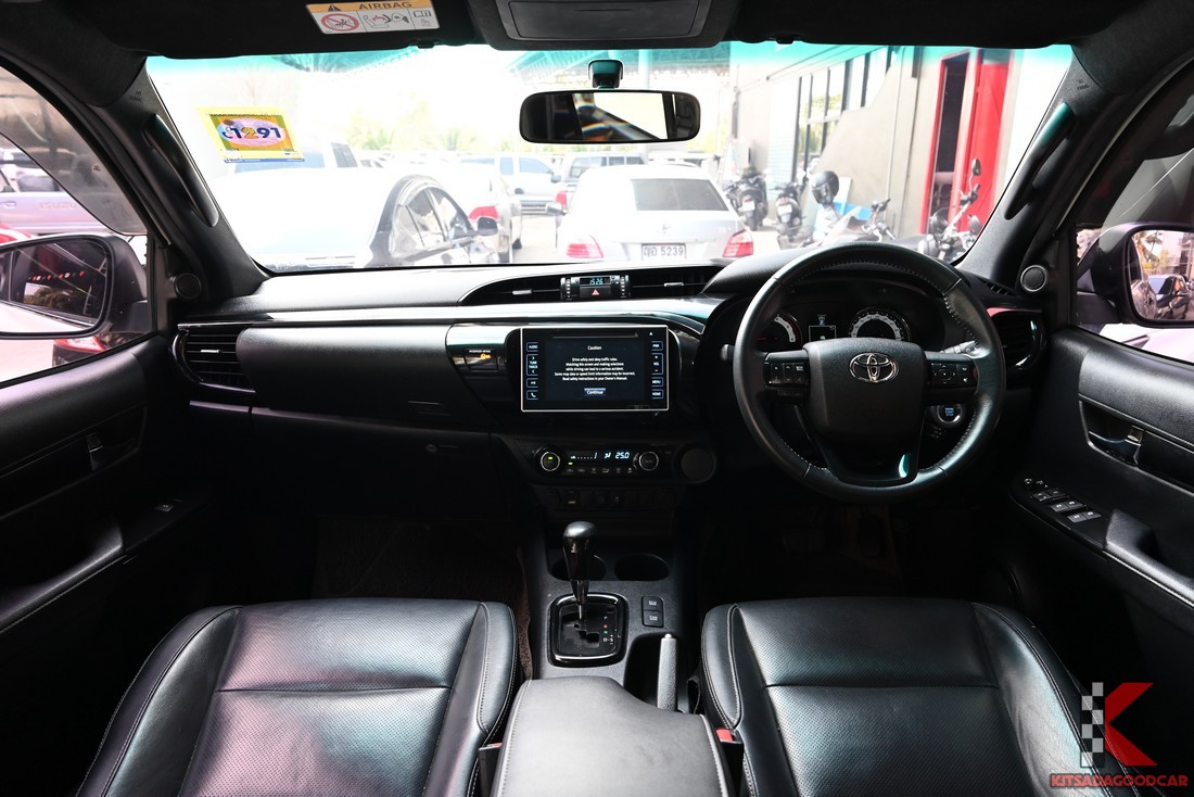 มุมมองจากฝั่งคนขับ แผงหน้าปัด