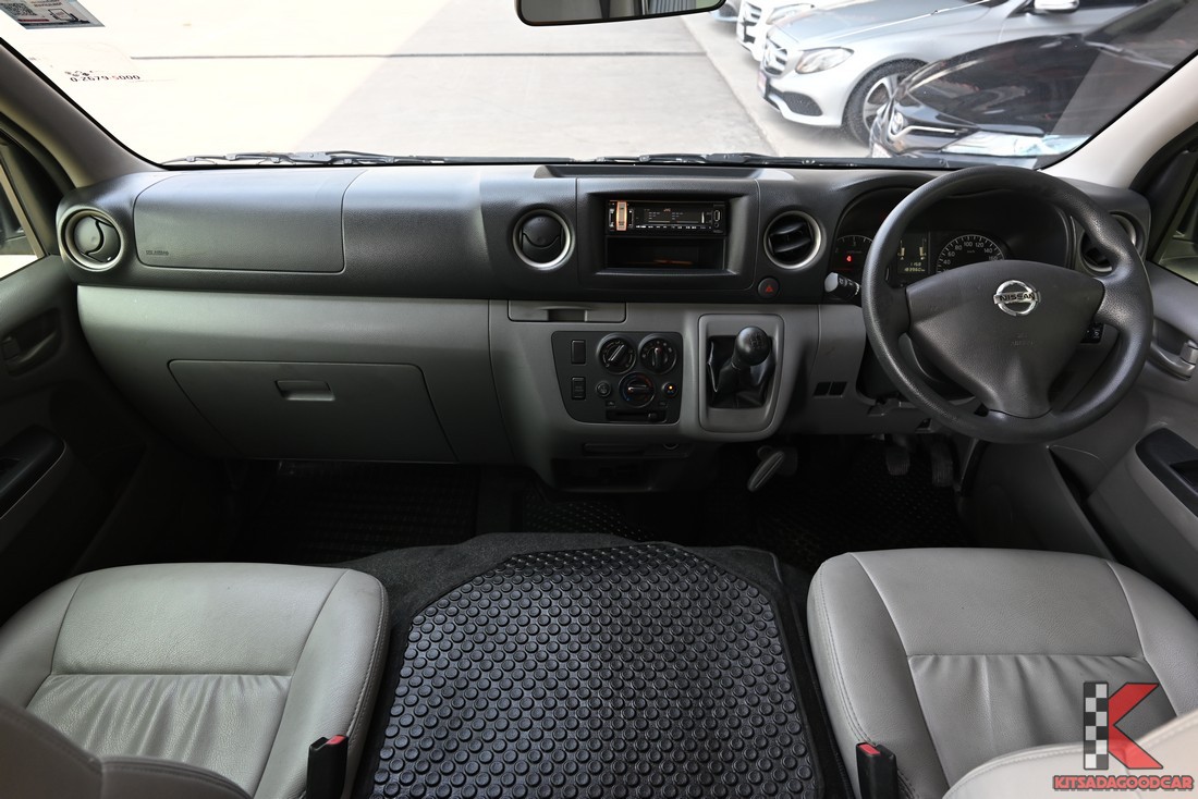 แดชบอร์ดและแผงหน้าปัด Nissan Urvan