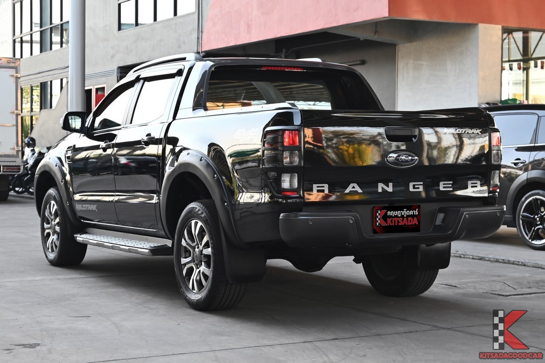 มุมท้ายขวา Ford Ranger WildTrak 4WD